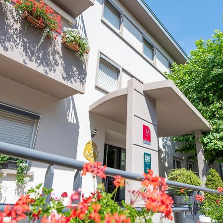 Logis Hotel & Restaurant Au Lion D'Or Burnhaupt-le-Haut 외부 사진