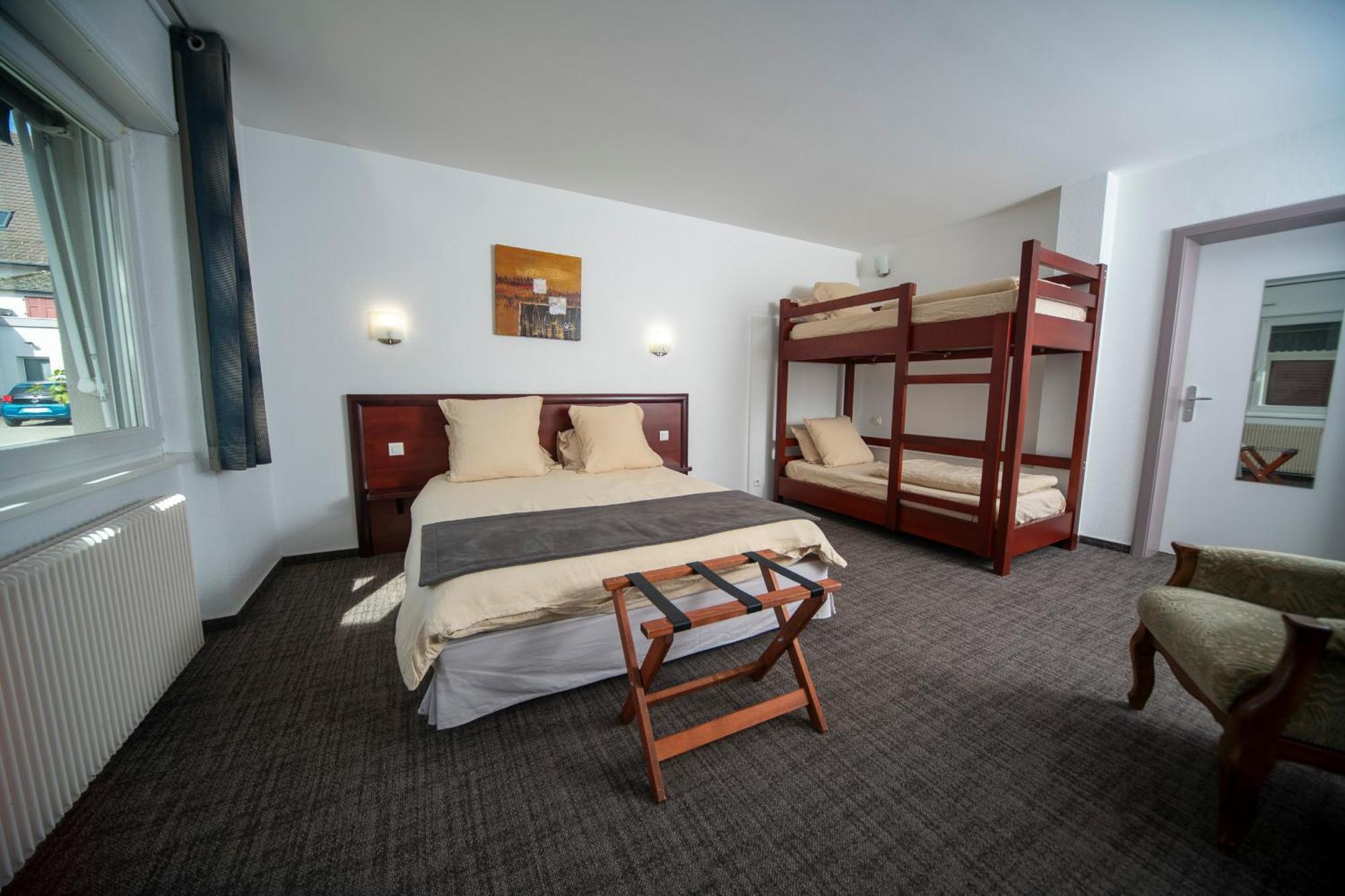 Logis Hotel & Restaurant Au Lion D'Or Burnhaupt-le-Haut 외부 사진