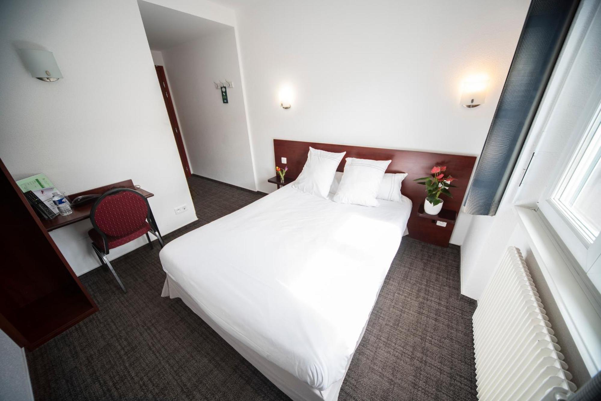 Logis Hotel & Restaurant Au Lion D'Or Burnhaupt-le-Haut 외부 사진