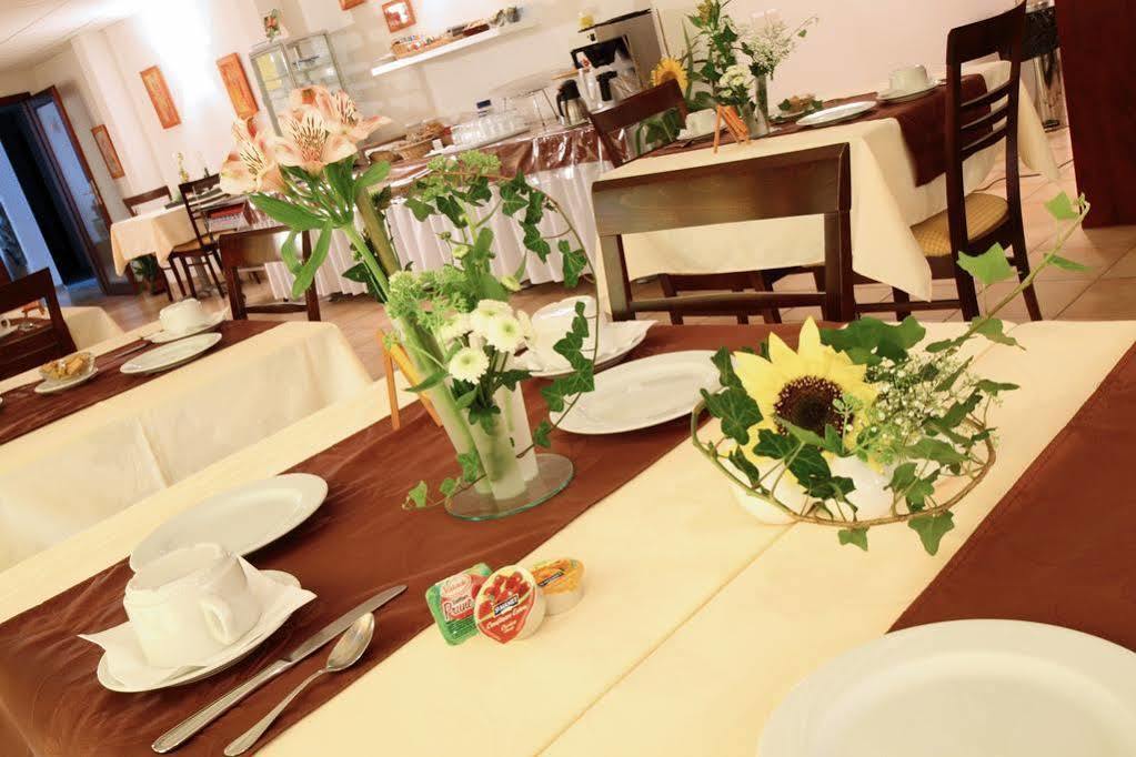 Logis Hotel & Restaurant Au Lion D'Or Burnhaupt-le-Haut 외부 사진